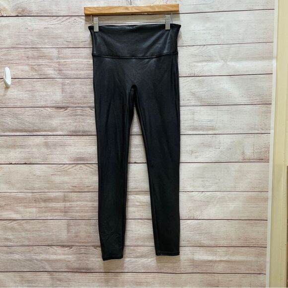 SPANX PEBBLED FAUX LEATHER LEGGINGS IN BLACK - Picture 1 of 9